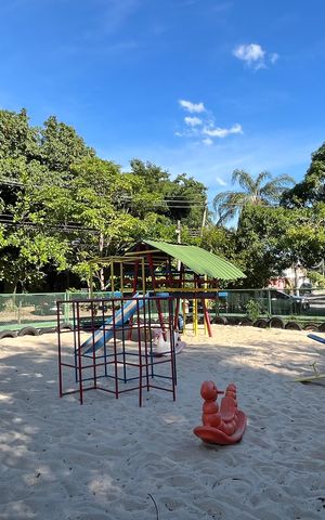 Casa de condomínio à venda com 219m², 3 quartos e 1 vaga Casa de condomínio à venda com 219m², 3 quartos e 1 vagaÁrea comum - Playground