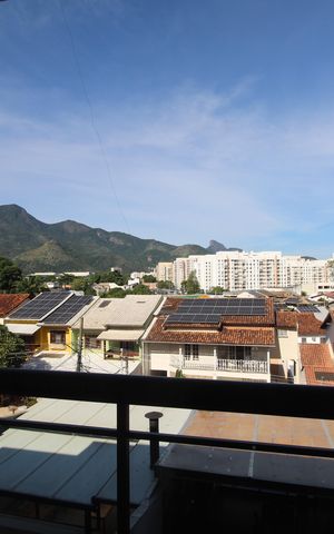 Casa de condomínio à venda com 219m², 3 quartos e 1 vagaSuíte - Varanda