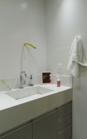 Casa de condomínio à venda com 219m², 3 quartos e 1 vagaBanheiro social