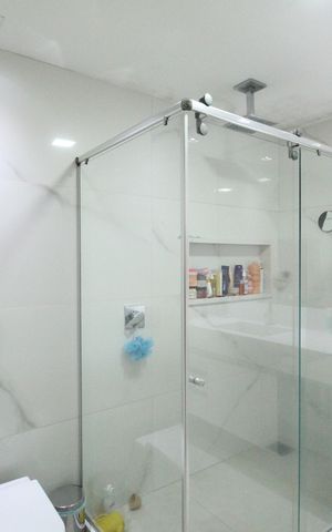 Casa de condomínio à venda com 219m², 3 quartos e 1 vagaBanheiro da suíte
