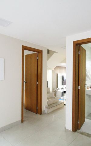 Casa de condomínio à venda com 219m², 3 quartos e 1 vagaÁrea de serviço