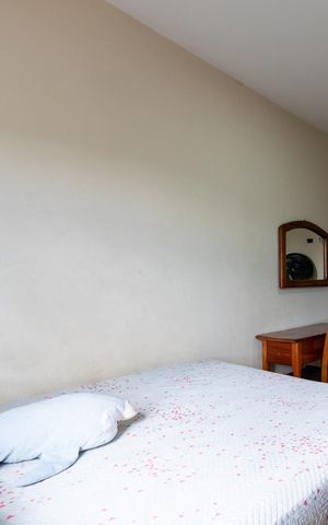 Casa à venda com 200m², 4 quartos e 3 vagas Casa à venda com 200m², 4 quartos e 3 vagasQuarto 2