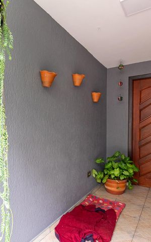 Casa à venda com 200m², 4 quartos e 3 vagas Casa à venda com 200m², 4 quartos e 3 vagasHall de entrada
