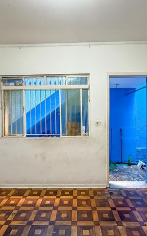 Casa à venda com 367m², 2 quartos e 2 vagas Casa à venda com 367m², 2 quartos e 2 vagasSala
