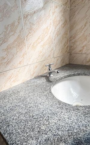 Casa à venda com 367m², 2 quartos e 2 vagas Casa à venda com 367m², 2 quartos e 2 vagasBanheiro Edícula