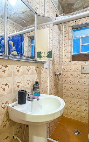 Casa à venda com 367m², 2 quartos e 2 vagas Casa à venda com 367m², 2 quartos e 2 vagasBanheiro