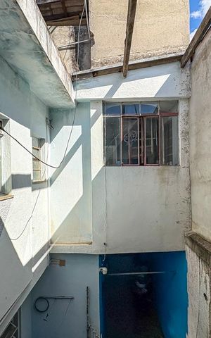 Casa à venda com 367m², 2 quartos e 2 vagas Casa à venda com 367m², 2 quartos e 2 vagasVista do Quarto Edícula