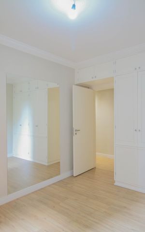Apartamento à venda com 245m², 3 quartos e 4 vagas Apartamento à venda com 245m², 3 quartos e 4 vagasQuarto 3