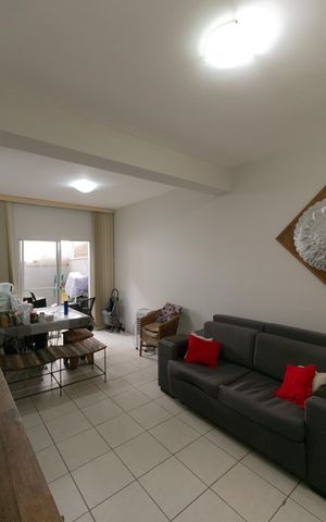Casa de condomínio à venda com 125m², 3 quartos e 2 vagas Casa de condomínio à venda com 125m², 3 quartos e 2 vagasSala