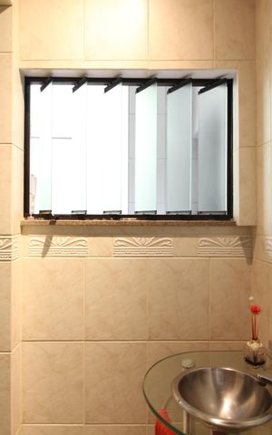 Casa à venda com 130m², 2 quartos e 1 vagaLavabo