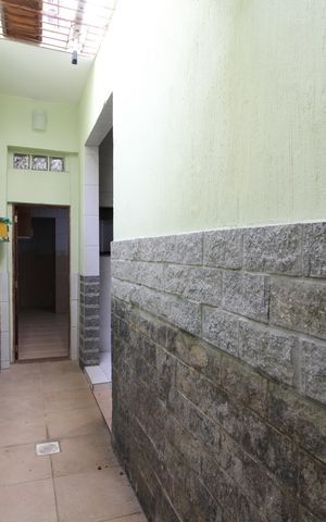 Casa à venda com 130m², 2 quartos e 1 vagaÁrea de Serviço