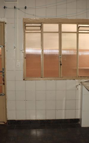 Casa à venda com 310m², 2 quartos e 2 vagasÁrea de serviço