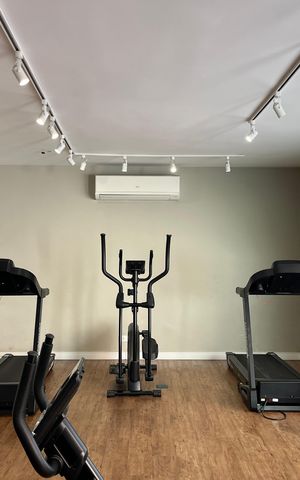 Apartamento à venda com 79m², 3 quartos e 1 vaga Apartamento à venda com 79m², 3 quartos e 1 vagaÁrea comum - Academia