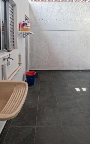 Casa à venda com 310m², 6 quartos e sem vagaÁrea de Serviço 3