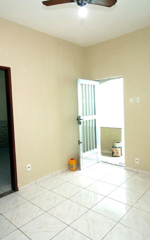 Casa de condomínio para alugar com 60m², 2 quartos e sem vagaSala