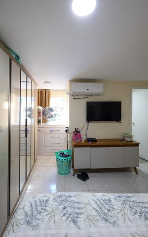 Casa à venda com 200m², 4 quartos e 2 vagas Casa à venda com 200m², 4 quartos e 2 vagasQuarto 1 suíte