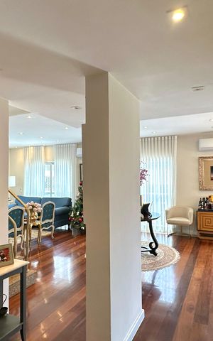 Apartamento à venda com 420m², 4 quartos e 6 vagas Apartamento à venda com 420m², 4 quartos e 6 vagasCorredor