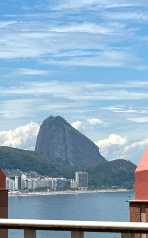 Apartamento à venda com 420m², 4 quartos e 6 vagas Apartamento à venda com 420m², 4 quartos e 6 vagasCobertura