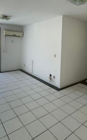Apartamento à venda com 172m², 3 quartos e 1 vaga Apartamento à venda com 172m², 3 quartos e 1 vagaSala