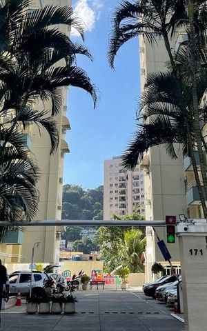 Apartamento à venda com 172m², 3 quartos e 1 vaga Apartamento à venda com 172m², 3 quartos e 1 vagaÁrea comum