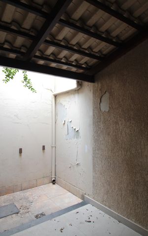 Casa à venda com 85m², 2 quartos e 1 vagaÁrea de Serviço