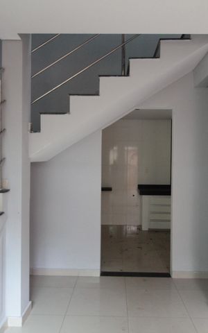 Casa à venda com 85m², 2 quartos e 1 vagaSala