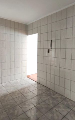 Casa à venda com 100m², 2 quartos e 4 vagas Casa à venda com 100m², 2 quartos e 4 vagasCopa