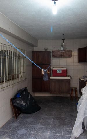 Casa à venda com 156m², 3 quartos e 5 vagas Casa à venda com 156m², 3 quartos e 5 vagasÁrea de serviço