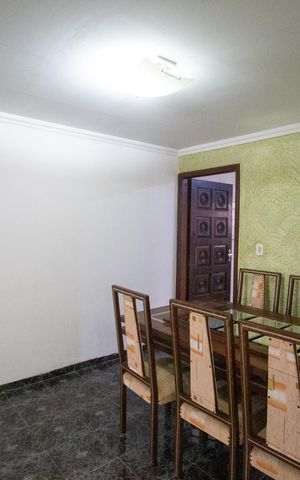 Casa à venda com 156m², 3 quartos e 5 vagas Casa à venda com 156m², 3 quartos e 5 vagasSala