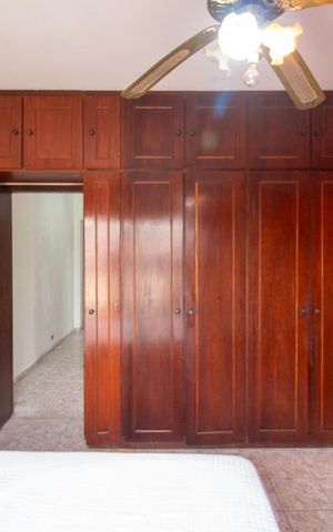 Casa à venda com 156m², 3 quartos e 5 vagas Casa à venda com 156m², 3 quartos e 5 vagasQuarto 3