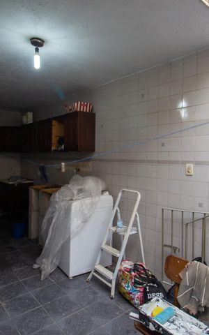Casa à venda com 156m², 3 quartos e 5 vagas Casa à venda com 156m², 3 quartos e 5 vagasÁrea de serviço