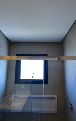 Casa de condomínio à venda com 230m², 3 quartos e 4 vagasBanheiro Suíte