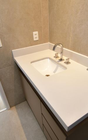 Casa de condomínio à venda com 230m², 3 quartos e 4 vagasBanheiro Suíte 3