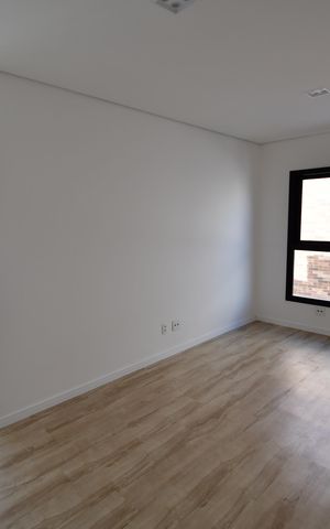 Casa de condomínio à venda com 230m², 3 quartos e 4 vagasSala 2