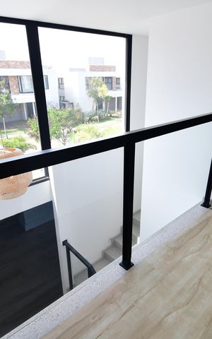 Casa de condomínio à venda com 230m², 3 quartos e 4 vagasSala 2
