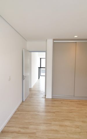 Casa de condomínio à venda com 230m², 3 quartos e 4 vagas Suíte