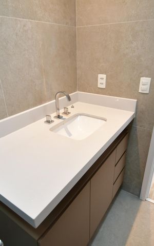 Casa de condomínio à venda com 230m², 3 quartos e 4 vagasBanheiro Suíte 2