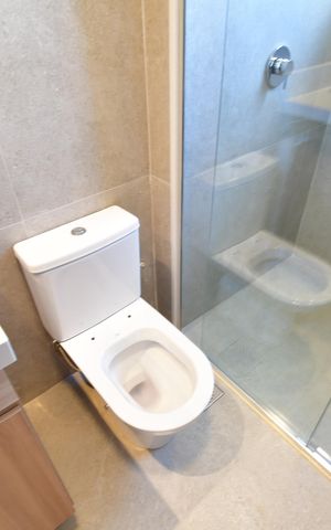 Casa de condomínio à venda com 230m², 3 quartos e 4 vagasBanheiro Suíte