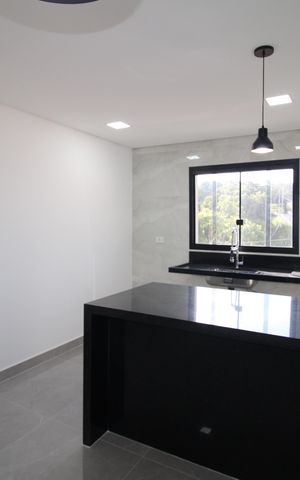 Casa à venda com 185m², 3 quartos e 2 vagasCozinha