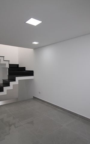 Casa à venda com 185m², 3 quartos e 2 vagasSala