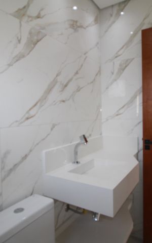 Casa à venda com 185m², 3 quartos e 2 vagasQuarto 1 - Banheiro