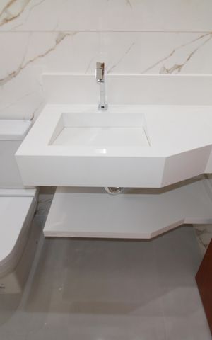 Casa à venda com 185m², 3 quartos e 2 vagasQuarto 1 - Banheiro