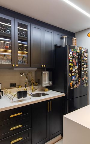 Apartamento à venda com 93m², 3 quartos e 2 vagas Apartamento à venda com 93m², 3 quartos e 2 vagasCozinha