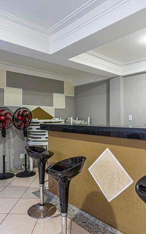 Apartamento para alugar com 46m², 2 quartos e 1 vaga Apartamento para alugar com 46m², 2 quartos e 1 vagaÁrea comum - Salão de Festas