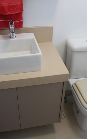 Apartamento à venda com 89m², 2 quartos e 2 vagasBanheiro da Suíte 1