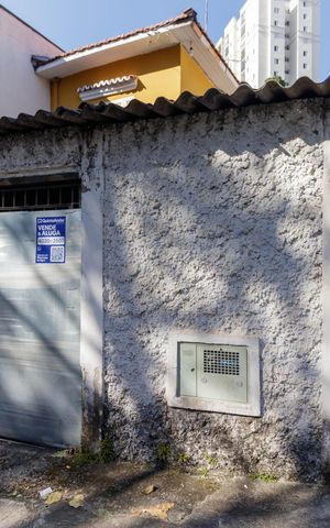 Casa à venda com 150m², 1 quarto e sem vaga Casa à venda com 150m², 1 quarto e sem vagaFachada