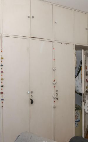 Casa à venda com 260m², 3 quartos e 3 vagas Casa à venda com 260m², 3 quartos e 3 vagasQuarto 1