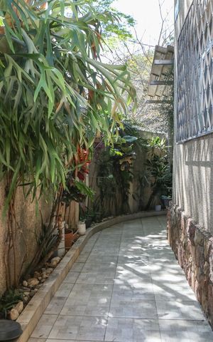 Casa à venda com 260m², 3 quartos e 3 vagas Casa à venda com 260m², 3 quartos e 3 vagasÁrea comum