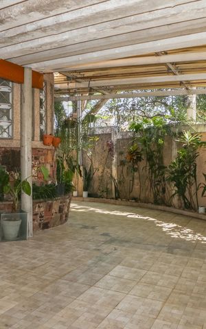 Casa à venda com 260m², 3 quartos e 3 vagas Casa à venda com 260m², 3 quartos e 3 vagasÁrea comum