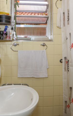 Casa à venda com 260m², 3 quartos e 3 vagas Casa à venda com 260m², 3 quartos e 3 vagasBanheiro da Suíte